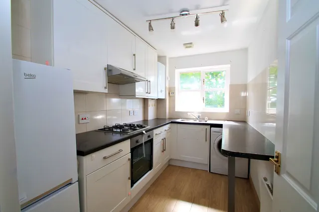 Lime Close, Harrow, HA3, photo 2