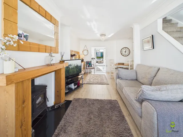 Holmsdale Grove, Bexleyheath, DA7, photo 3