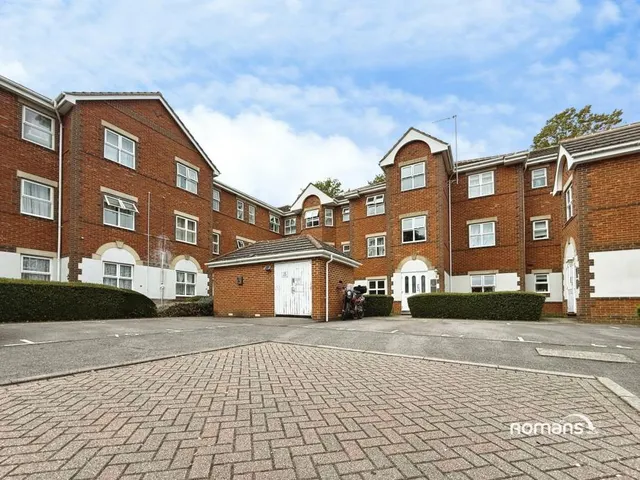 Norn Hill, Basingstoke, RG21, photo 1