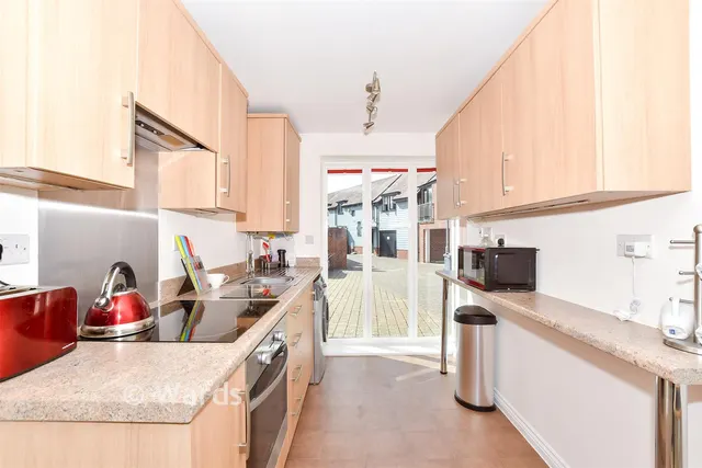 Hawley Drive, Leybourne, ME19, photo 2