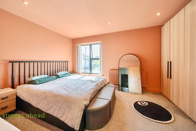 Dickensons Lane, London, SE25, photo 2
