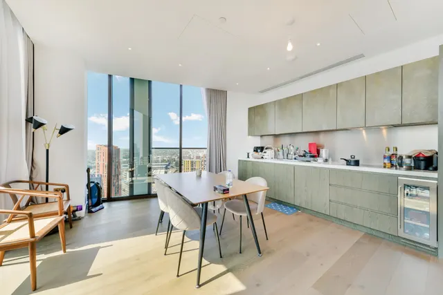Carnation Way, London, SW8, photo 1