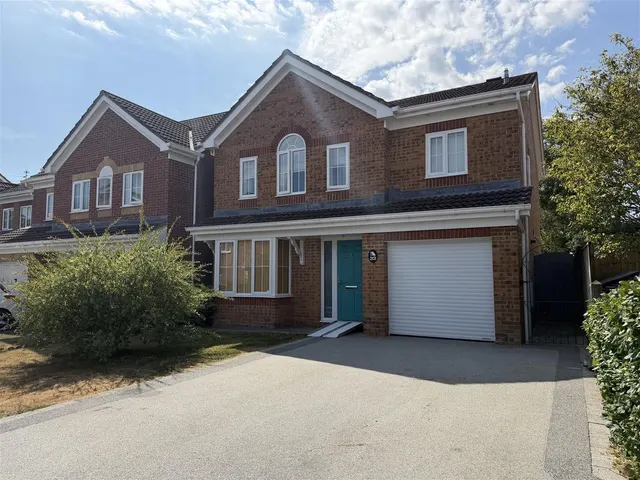 Sorrel Way, Gillingham, Dorset SP8 4TP, photo 1