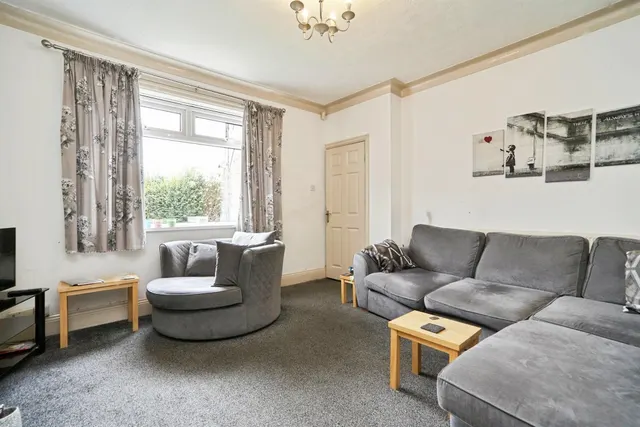 Photo 2 — Manor Terrace, Bradford