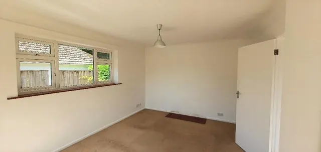 Cottagers Lane, Hordle, SO41, photo 3