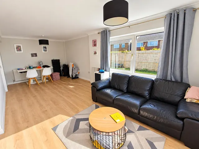 Lea Road, Peacehaven, photo 2