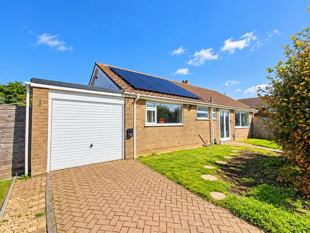 Lea Road, Peacehaven, photo 1