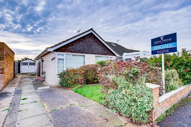 Photo 2 — Leas Road, Clacton-On-Sea CO15 1DT