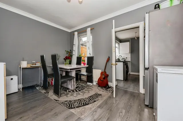 Rosedale Road, Grays, RM17, photo 2