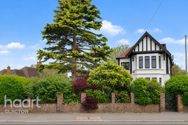 Holland Road, Clacton-On-Sea, CO15, photo 1