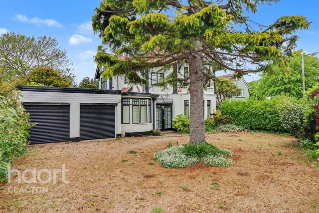 Holland Road, Clacton-On-Sea, CO15, photo 2