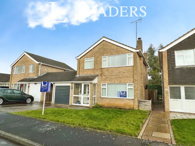 Exeter Close, Bourne, PE10, photo 1