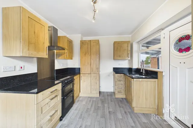 Lyndale Grove, Normanton, WF6, photo 3