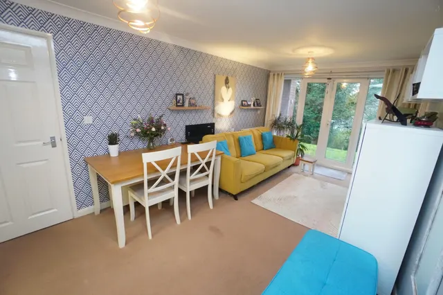 Conifer Rise, High Wycombe, HP12, photo 2