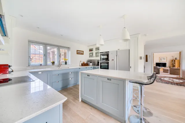 Hethersett Close, Reigate, RH2, photo 2