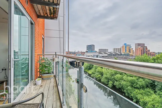 Whitehall Quay, Leeds, LS1, photo 3