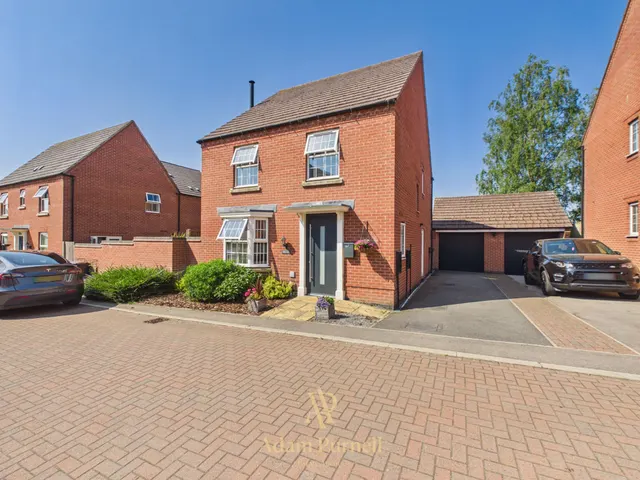 Jubilee Way, Burbage, LE10, photo 1