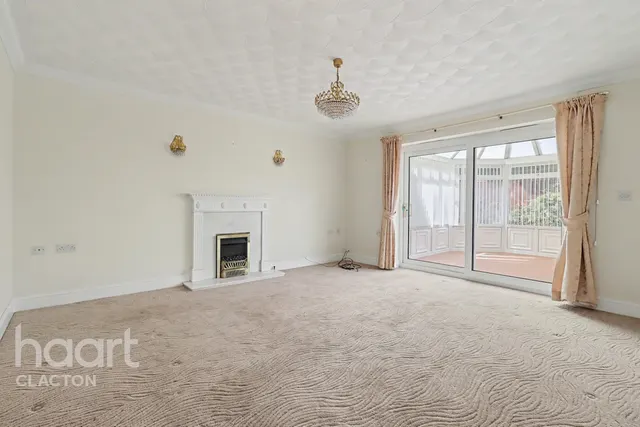 St Johns Gardens, Clacton-On-Sea, CO15, photo 2