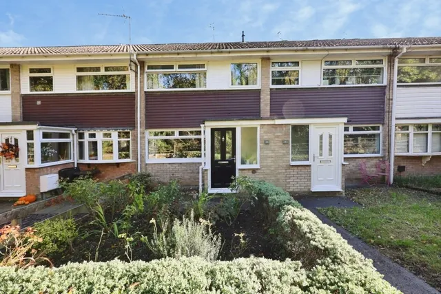 Scargill Drive, DL16, photo 1
