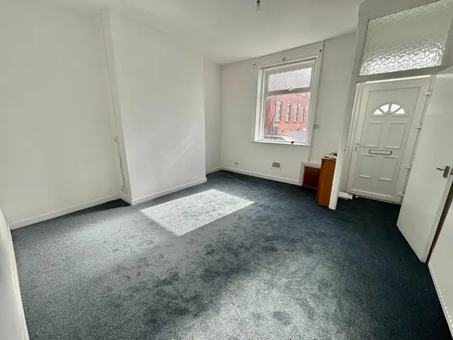 Photo 2 — Huxley Street, Oldham, OL1