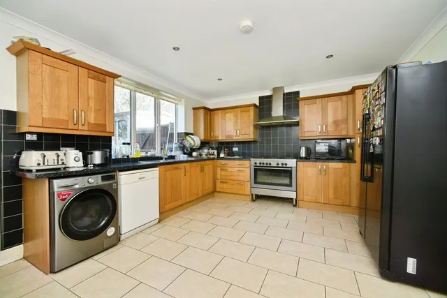 Larkfield Way, Brighton, photo 1