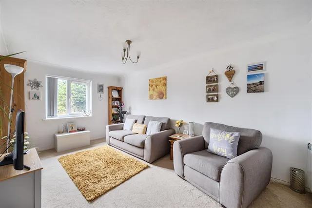 Reading Road, Wokingham, RG41, photo 3