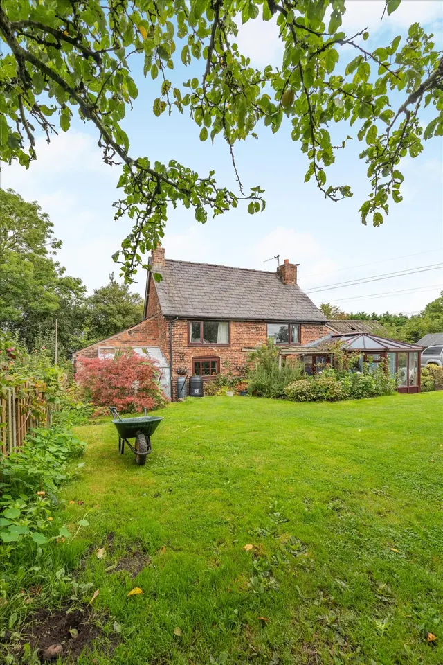Knutsford Road, Alderley Edge, SK9, photo 2