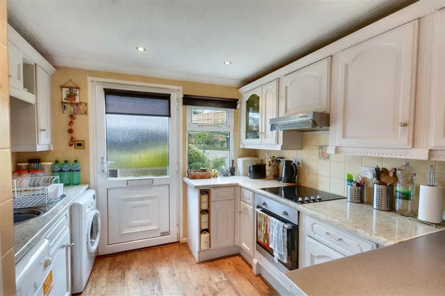 Barnsley Close, Killarney Park, NG6, photo 2