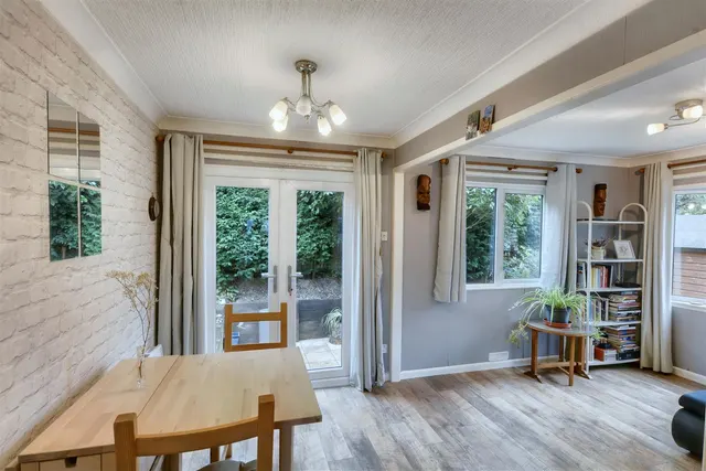 Barnsley Close, Killarney Park, NG6, photo 3