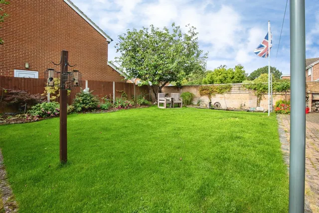 Rowthorne Avenue, Swanwick, DE55, photo 3