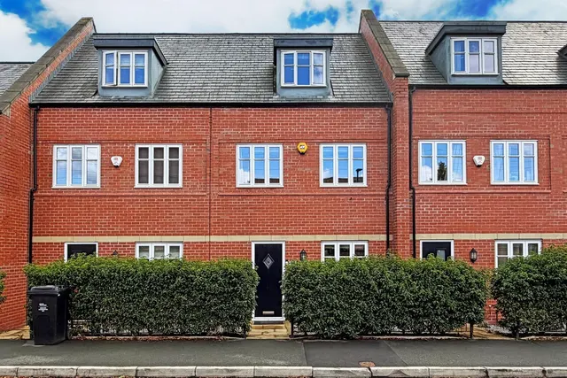 Baskerville Road, Altrincham, WA14, photo 1