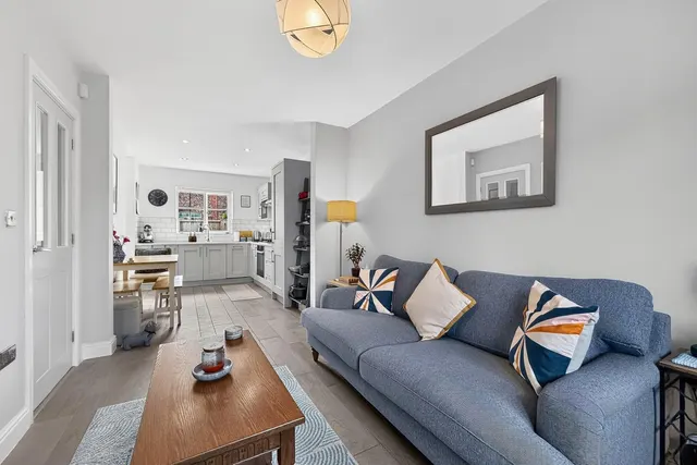 Baskerville Road, Altrincham, WA14, photo 2