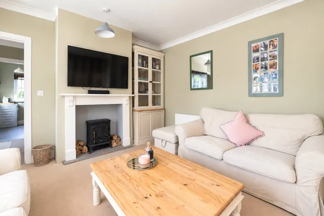 Hawthorn Way, Lindford, GU35, photo 3