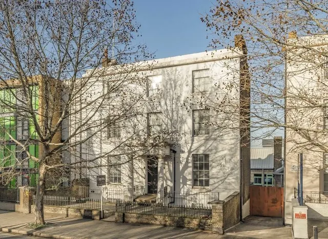 Wandsworth Road, Clapham, SW8, photo 1