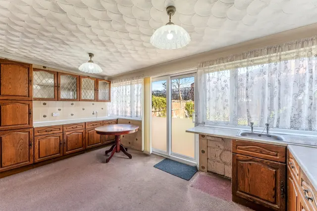 Photo 3 — Llanthony Road, Morden