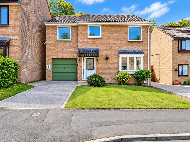 St. Margarets Gardens, Chippenham, SN15, photo 1