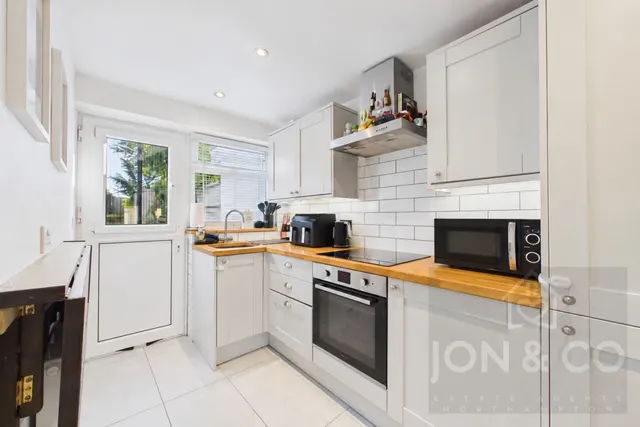 Church Street, Moulton, NN3, photo 2