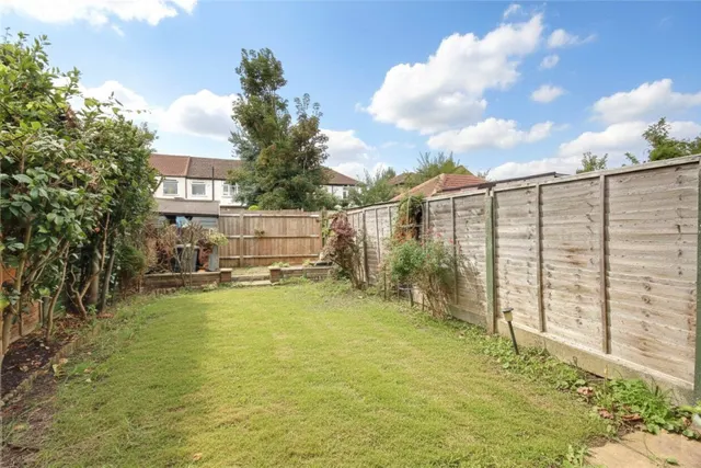 Ferndale Road, Enfield, photo 2