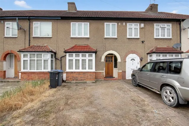 Ferndale Road, Enfield, photo 1