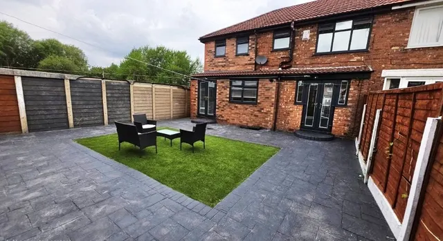 North Road, Audenshaw, M34, photo 2