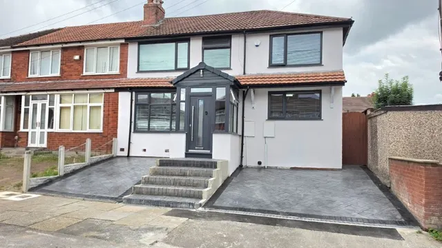 North Road, Audenshaw, M34, photo 1