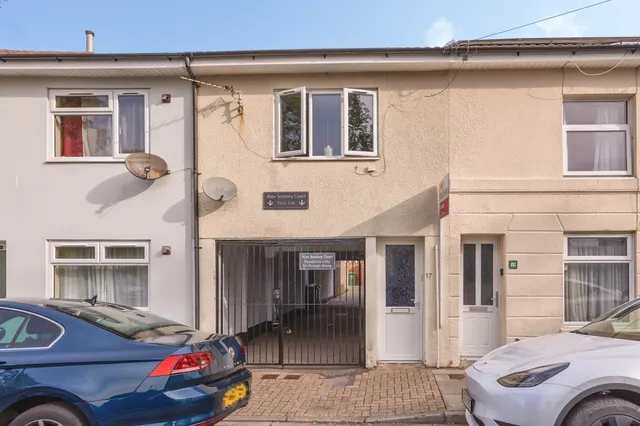 Manor Road, Portsmouth, photo 1