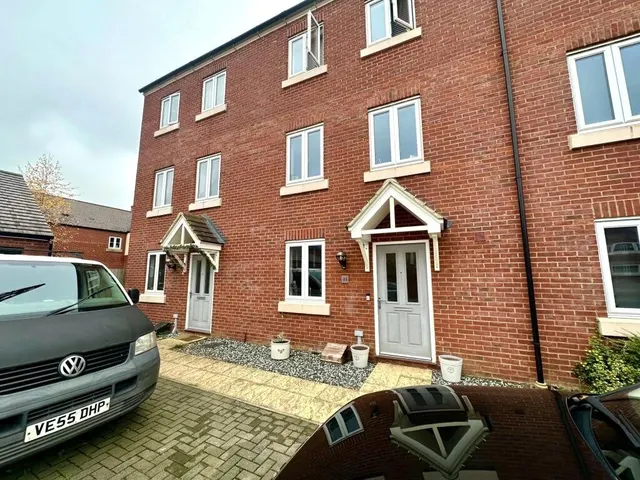 Alnwick Way, Great Denham, Bedford, Bedfordshire, MK40, photo 1