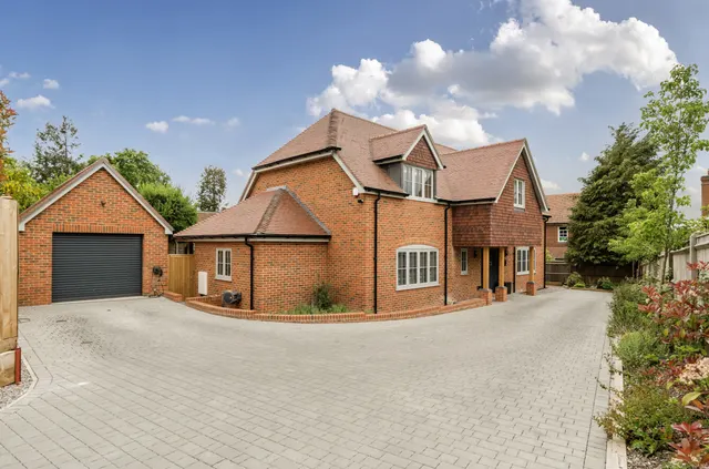 Mortimer Close, Headbourne Worthy, SO23, photo 1