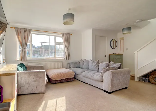 Kestrel Road, Basingstoke, RG22, photo 2