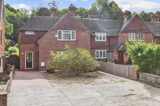 Heath Road, Boughton Monchelsea, ME17, photo 1