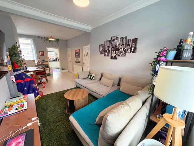 Princes Drive, Sale, photo 3