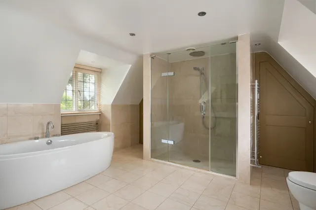Red Shute Hill, Thatcham, RG18, photo 3
