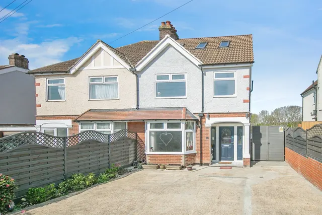 Ipswich Road, Colchester, photo 1