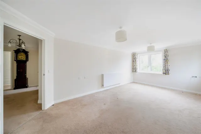 Laindon Road, Billericay, CM12, photo 3
